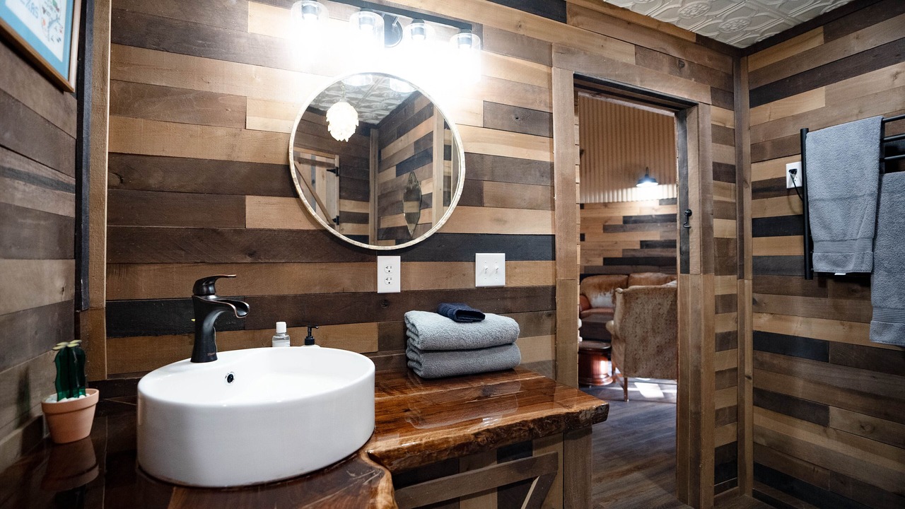 Photo of Bathroom in Lampasas