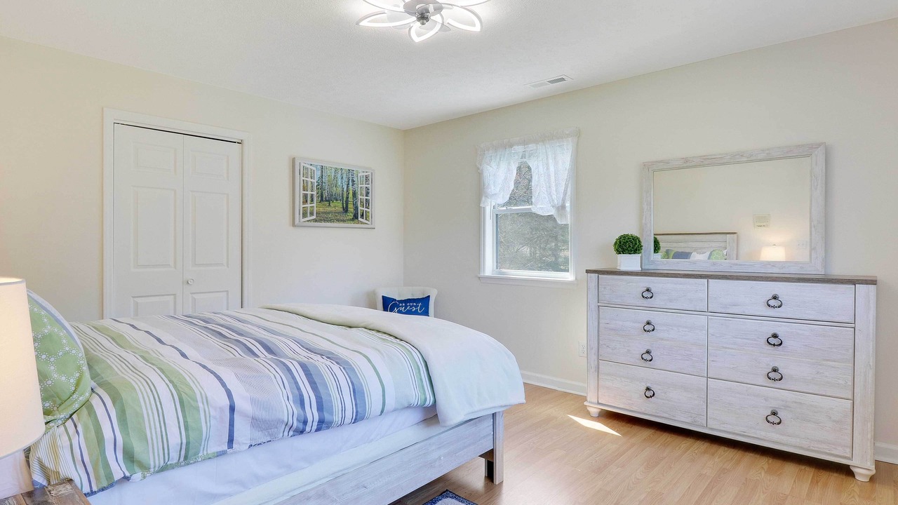 Photo of Bedroom in Murphy