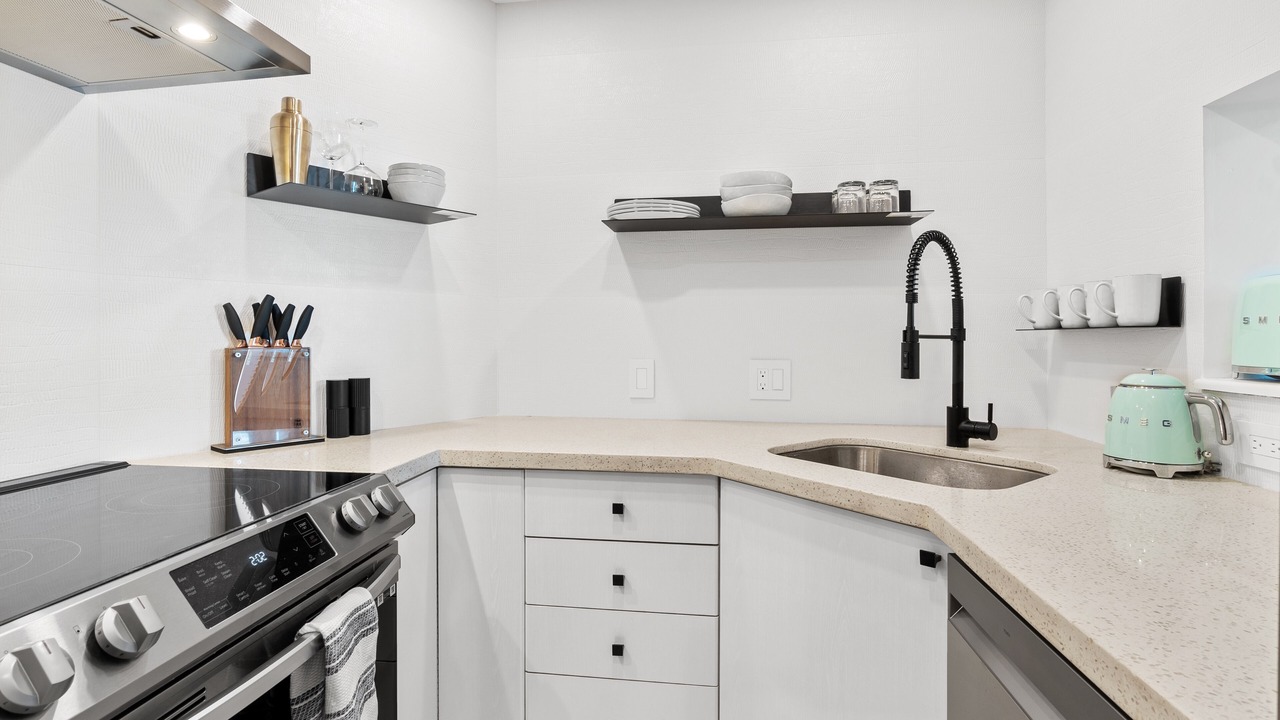 Photo of Kitchen in Coal Harbour