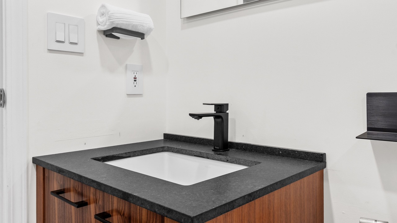 Photo of Bathroom in Coal Harbour