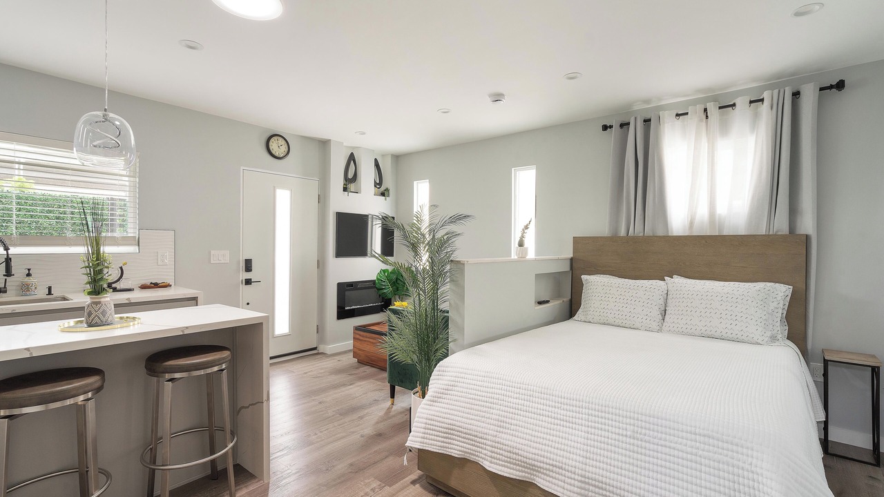 Photo of Bedroom in Del Aire