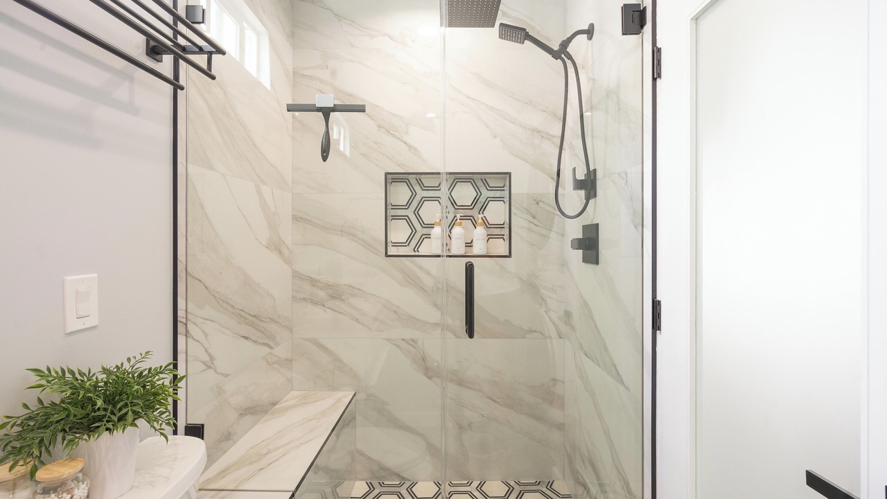 Photo of Bathroom in Del Aire