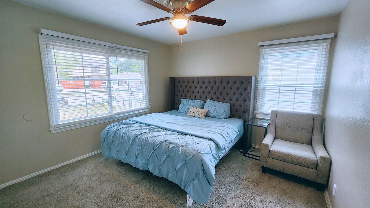 Photo of Bedroom in Central Arlington