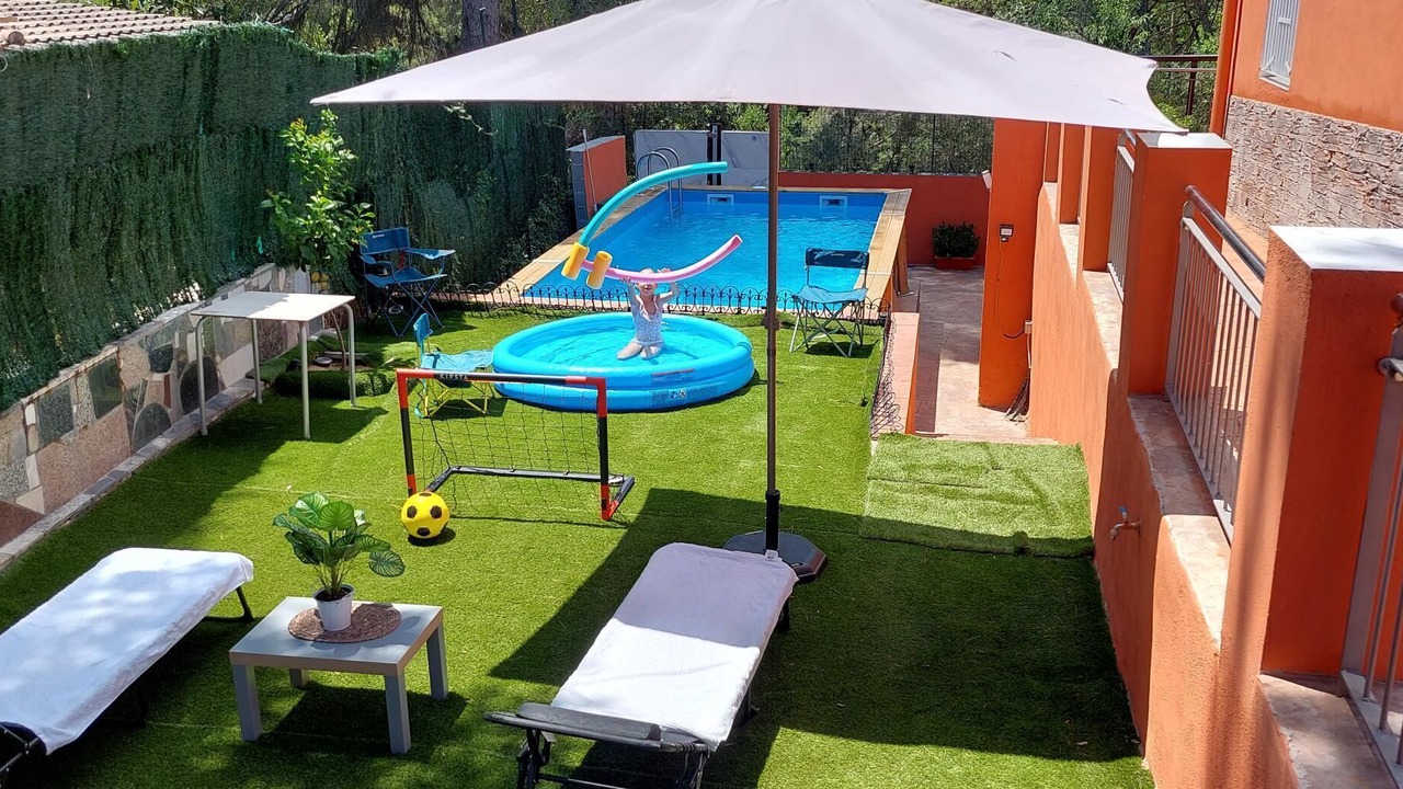 Photo of Outdoor in Sant Esteve Sesrovires