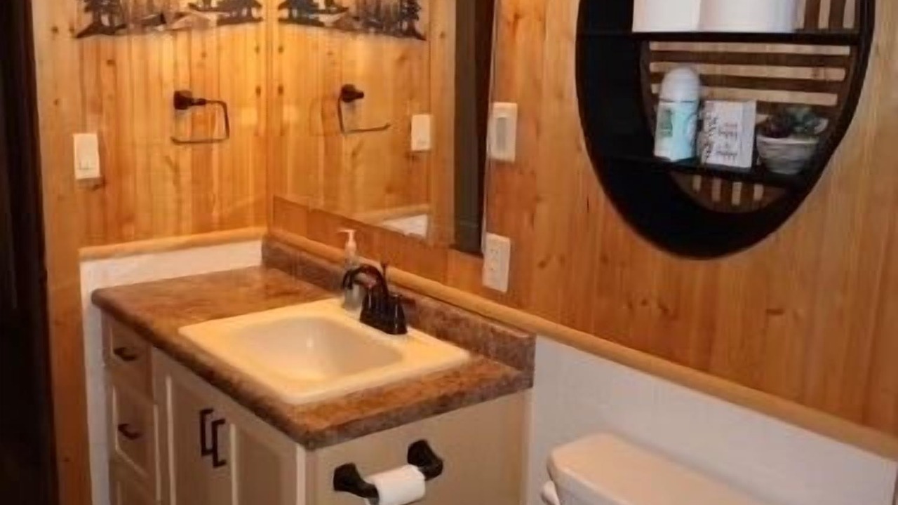 Photo of Bathroom in Crandon