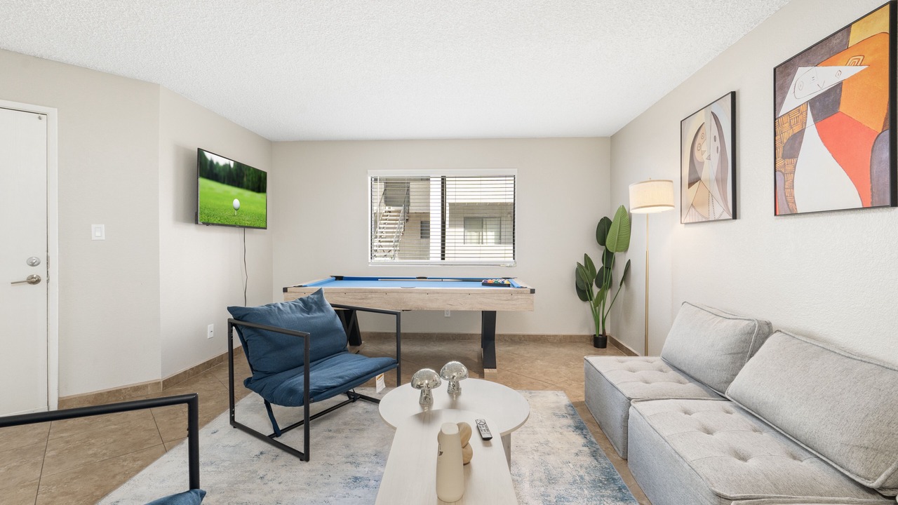 Photo of Livingroom in Cox Heights