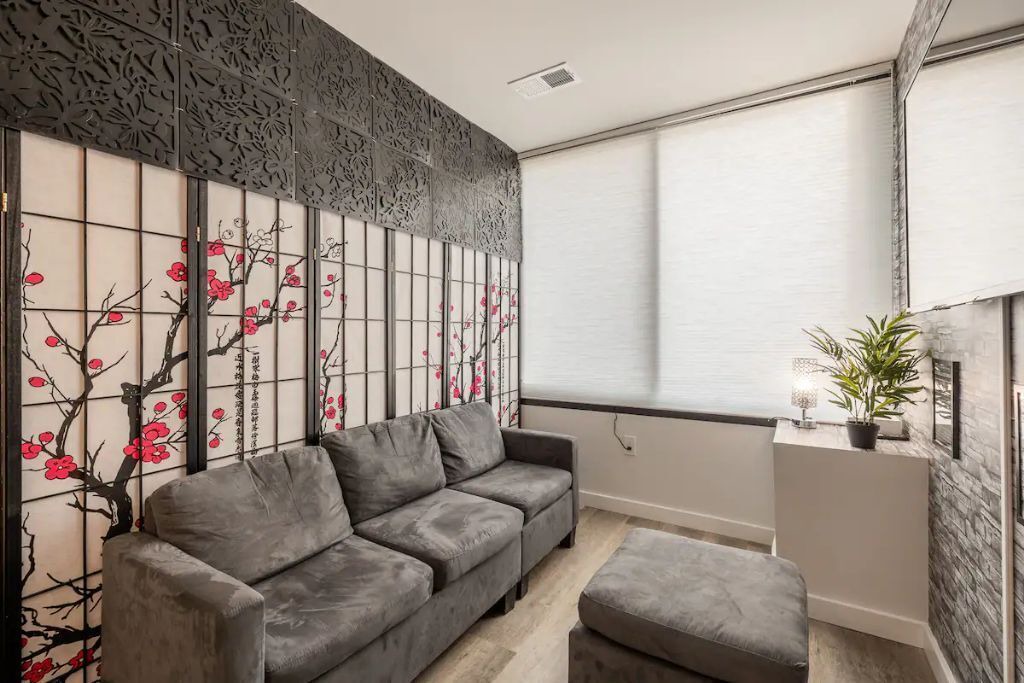 Photo of Livingroom in Downtown
