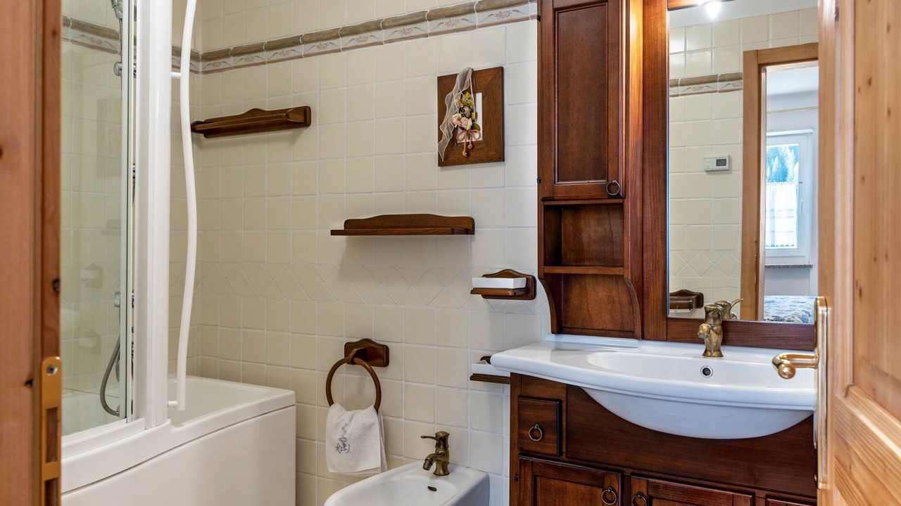 Photo of Bathroom in Alba