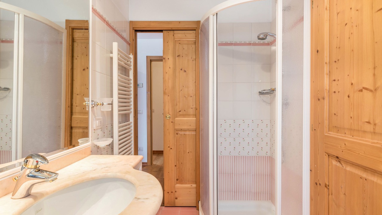 Photo of Bathroom in Alba