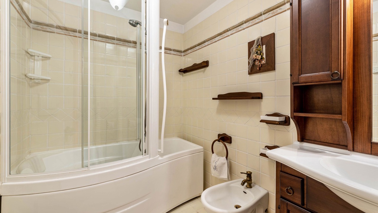 Photo of Bathroom in Alba