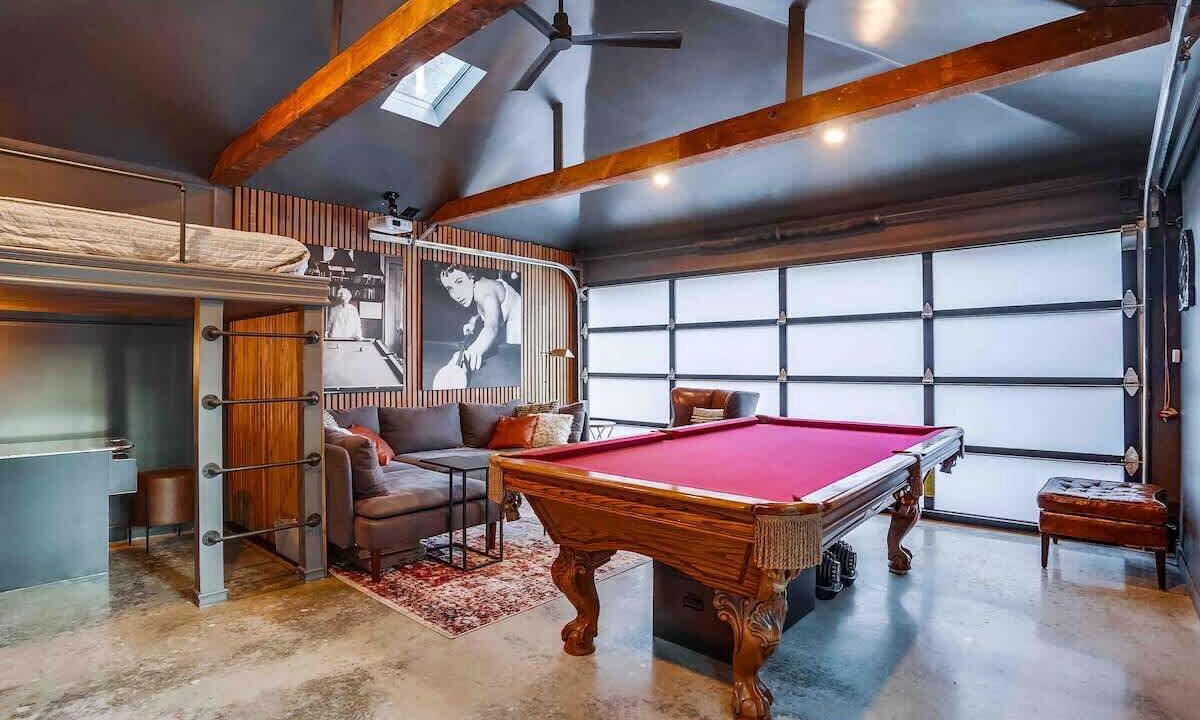 Photo of Outdoor in Hollywood Hills West