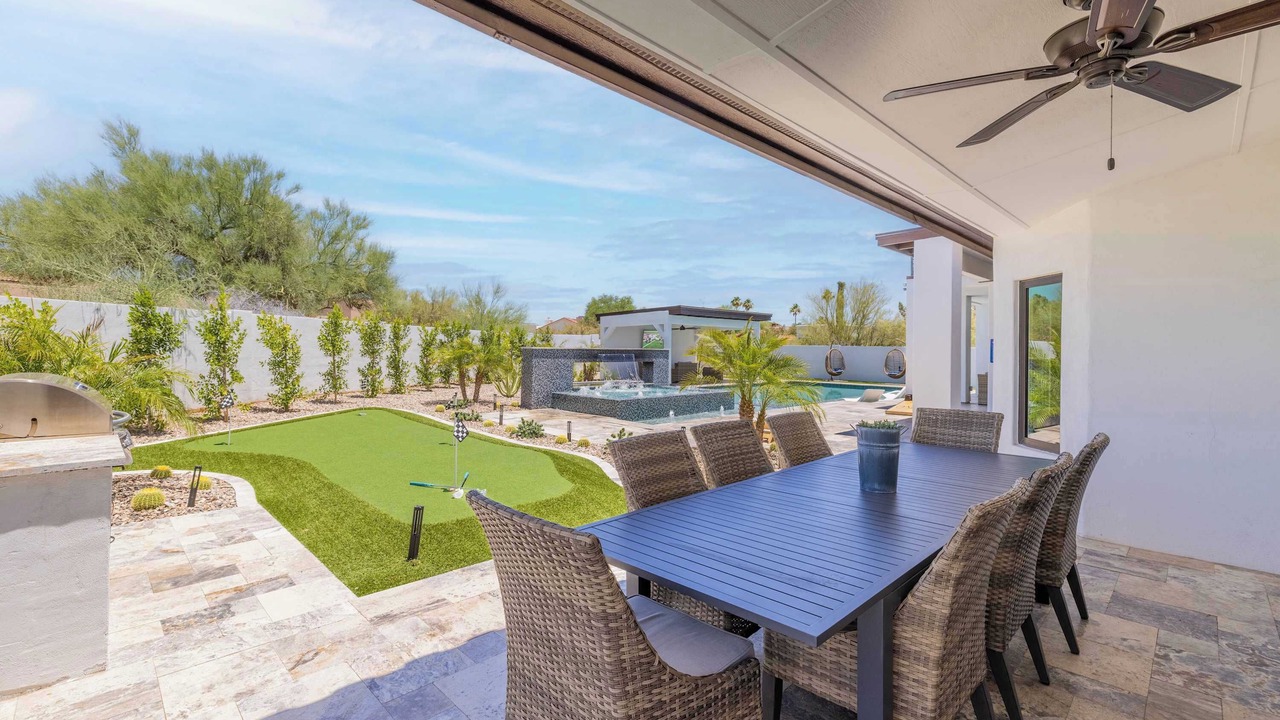 Photo of Outdoor in Paradise Heights
