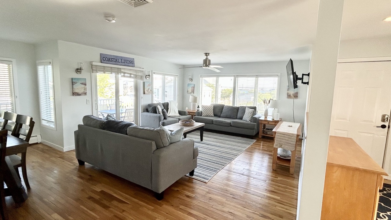 Photo of Livingroom in Point Judith