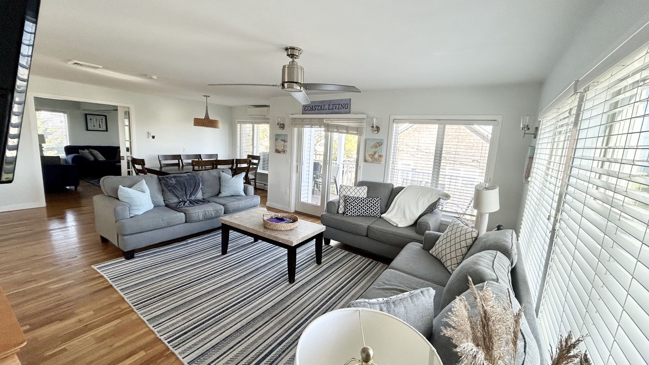 Photo of Livingroom in Point Judith