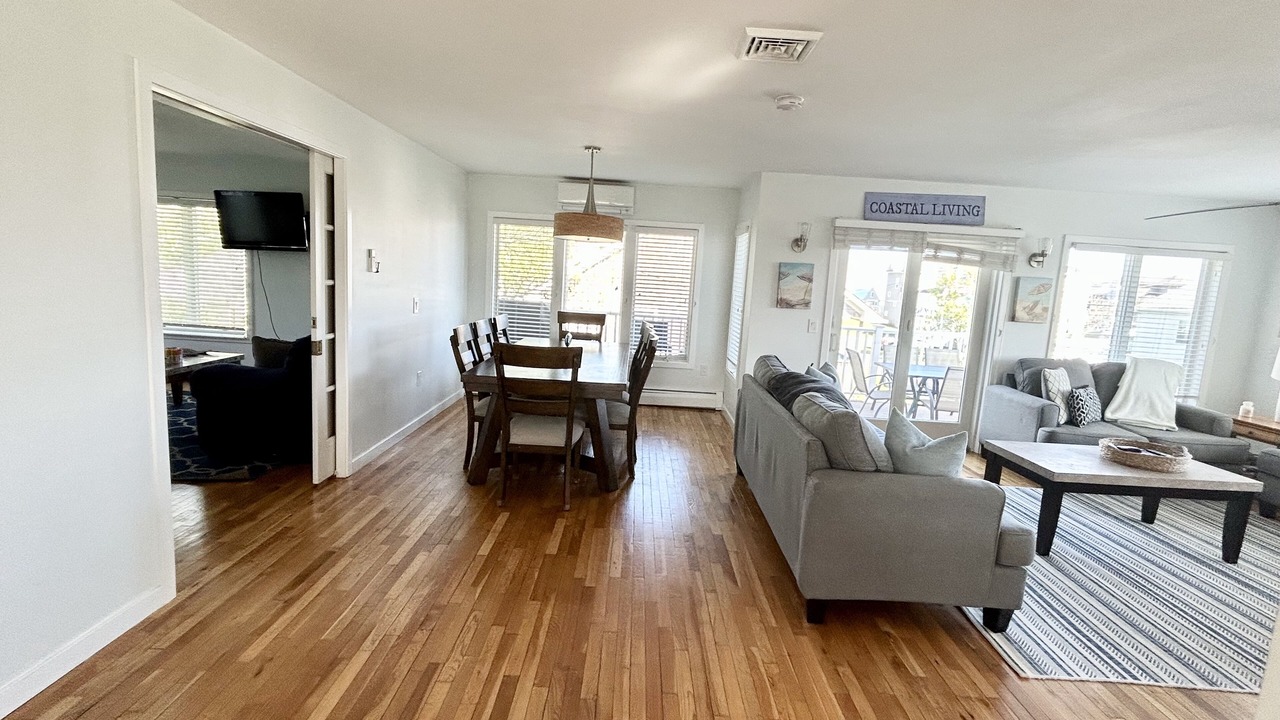 Photo of Livingroom in Point Judith