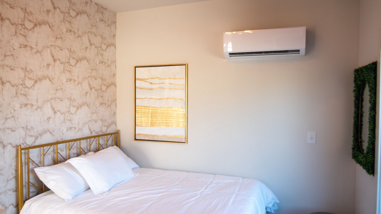 Photo of Bedroom in Inglewood