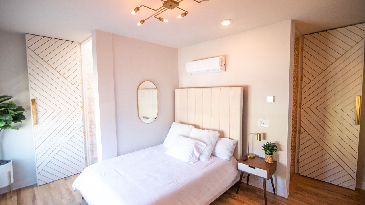 Photo of Bedroom in Inglewood