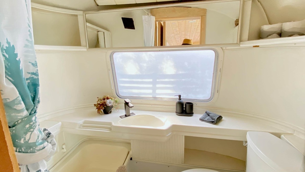 Photo of Bathroom in Gold Beach