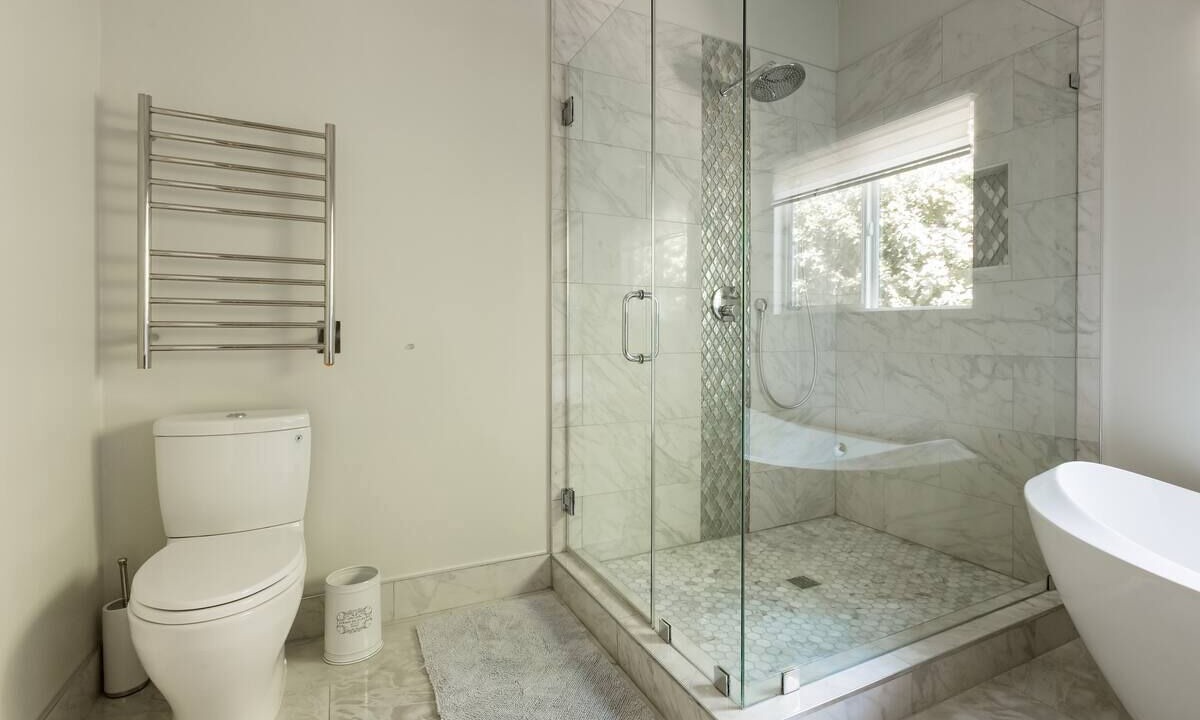 Photo of Bathroom in Tarzana