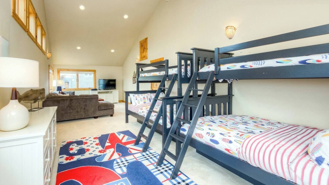 Photo of Bedroom in Manzanita