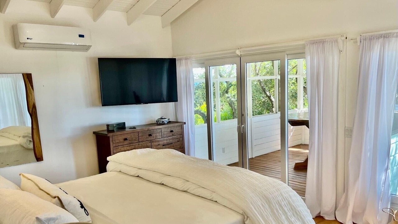 Photo of Bedroom in Calabash Bight