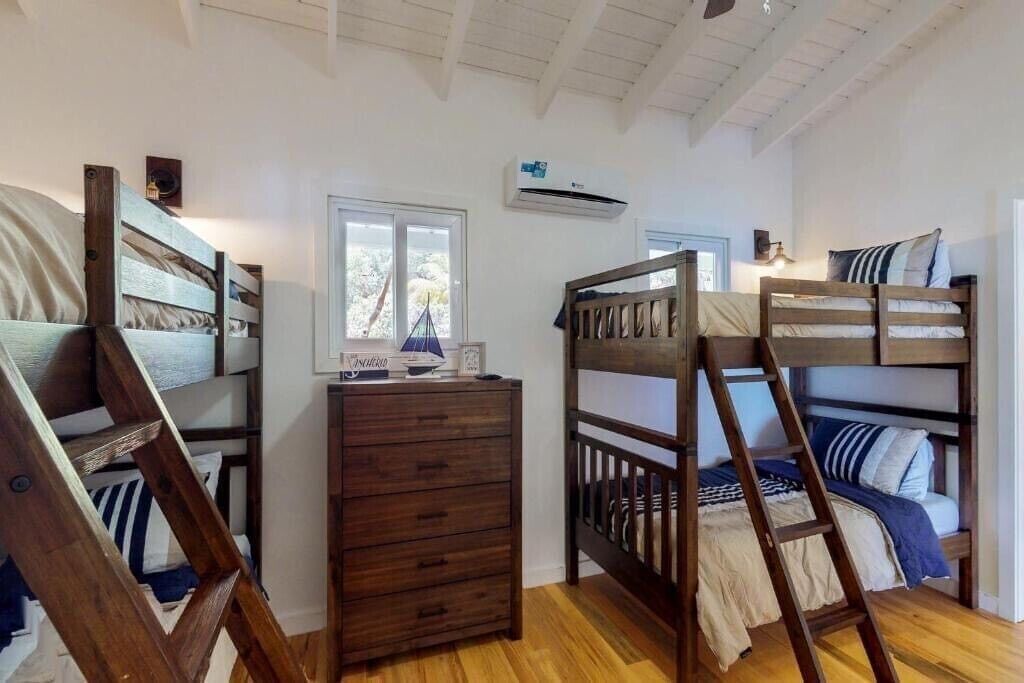 Photo of Bedroom in Calabash Bight