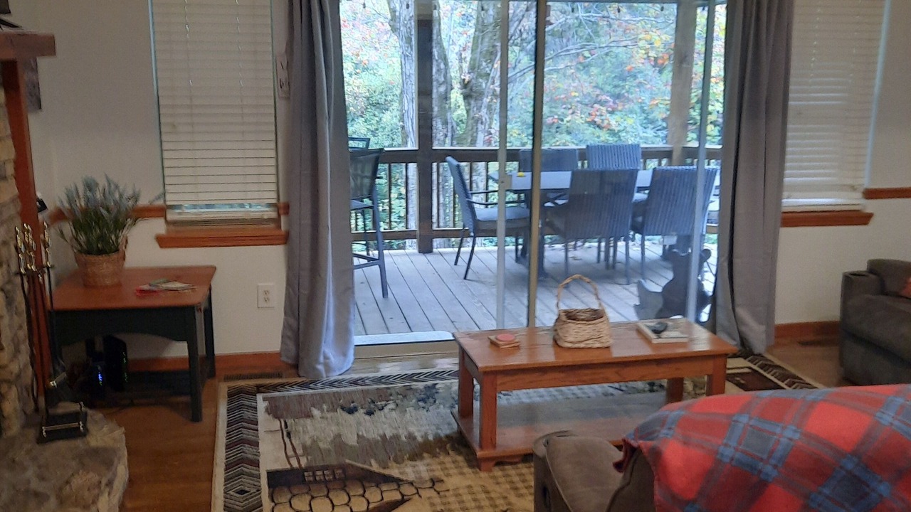 Photo of Bedroom in Hayesville