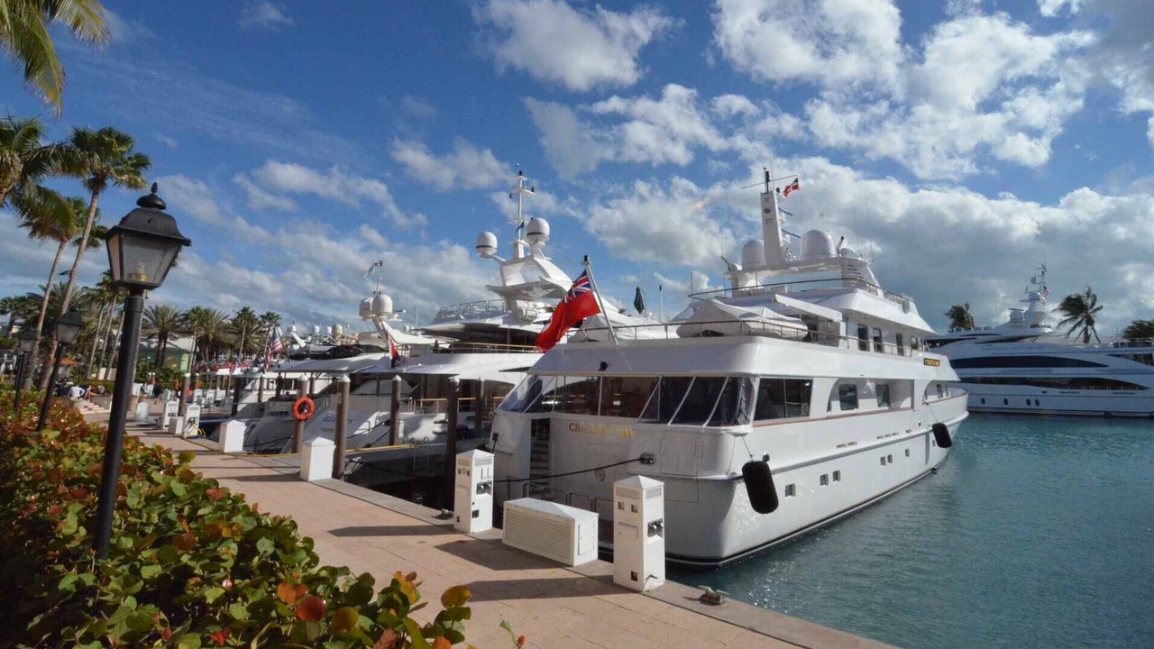 Photo of Others in Paradise Island