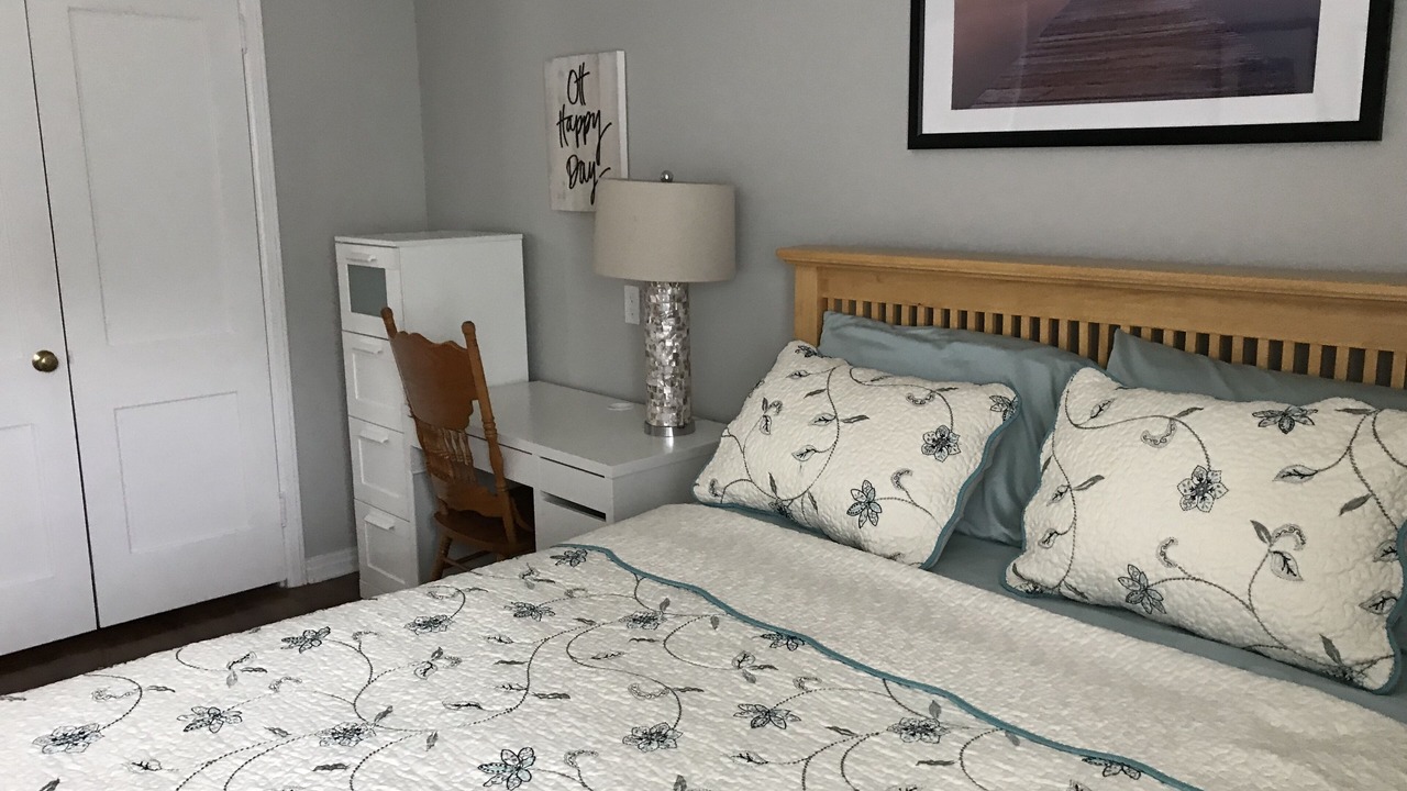 Photo of Bedroom in State College