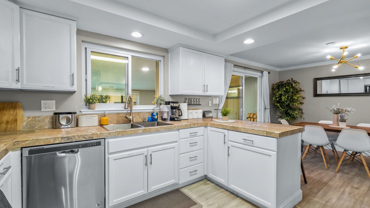 Photo of Kitchen in West University