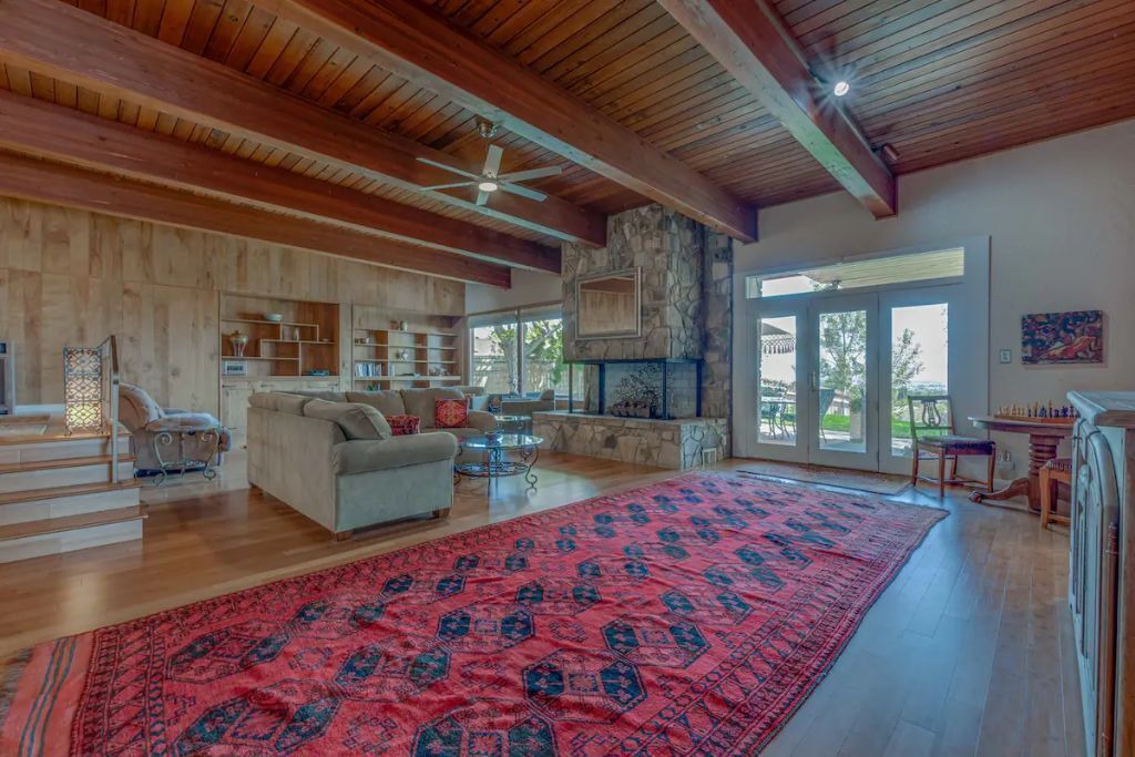 Photo of Livingroom in Reno