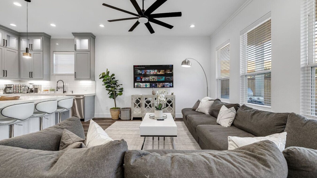 Photo of Livingroom in West Dallas