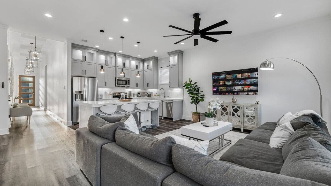Photo of Livingroom in West Dallas