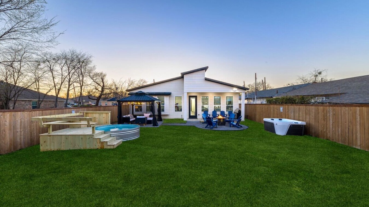 Photo of Outdoor in West Dallas