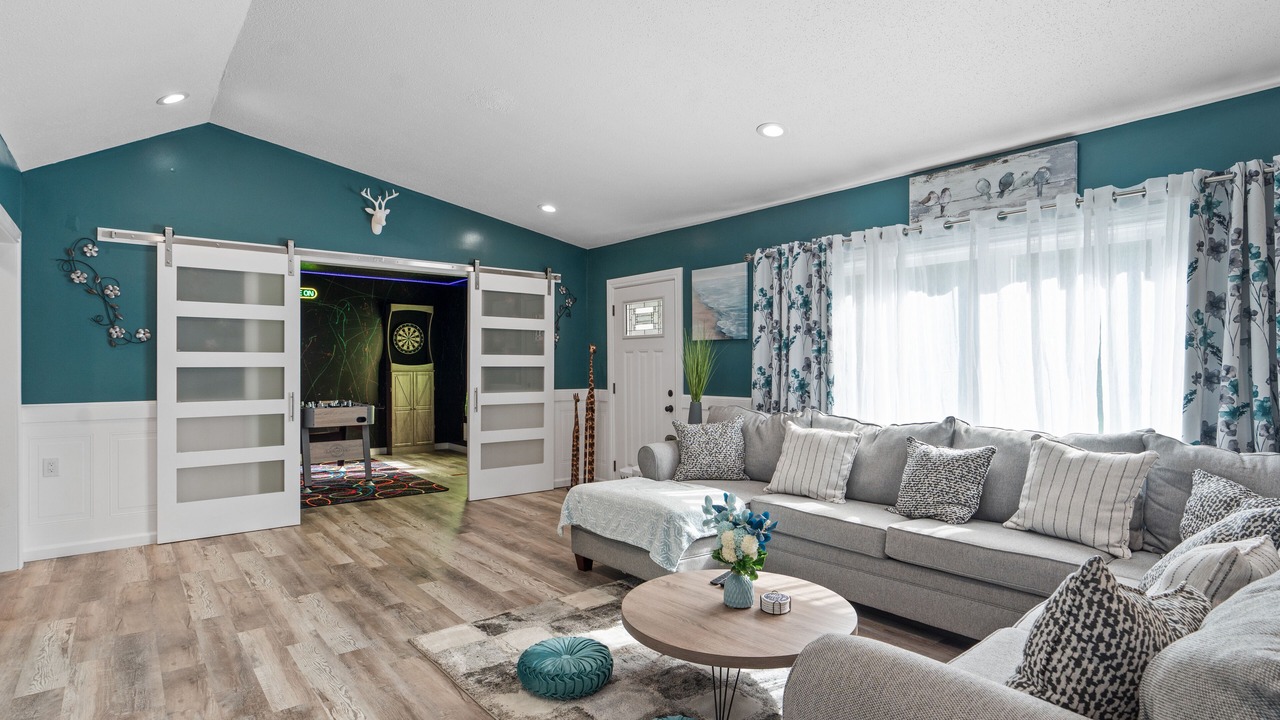 Photo of Livingroom in Kingston