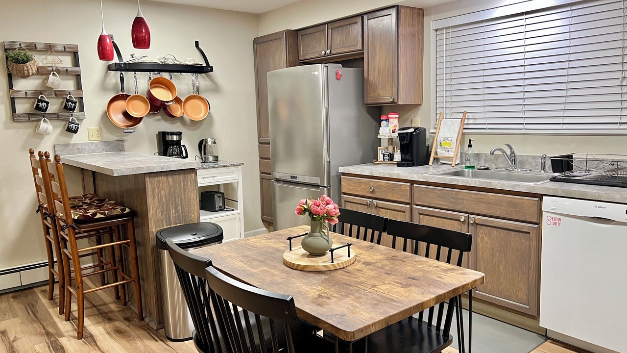 Photo of Kitchen in Midtown Anchorage