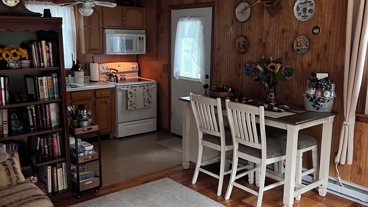 Photo of Livingroom in Wakefield-Peacedale