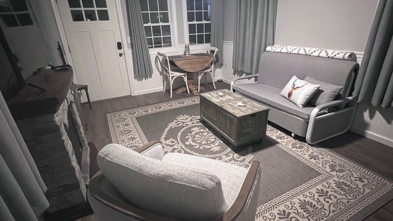 Photo of Livingroom in Wakefield-Peacedale