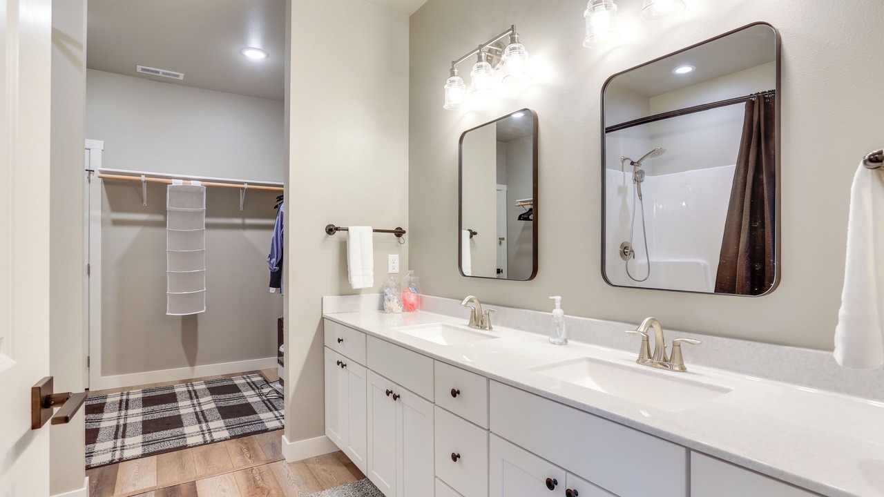 Photo of Bathroom in Spearfish