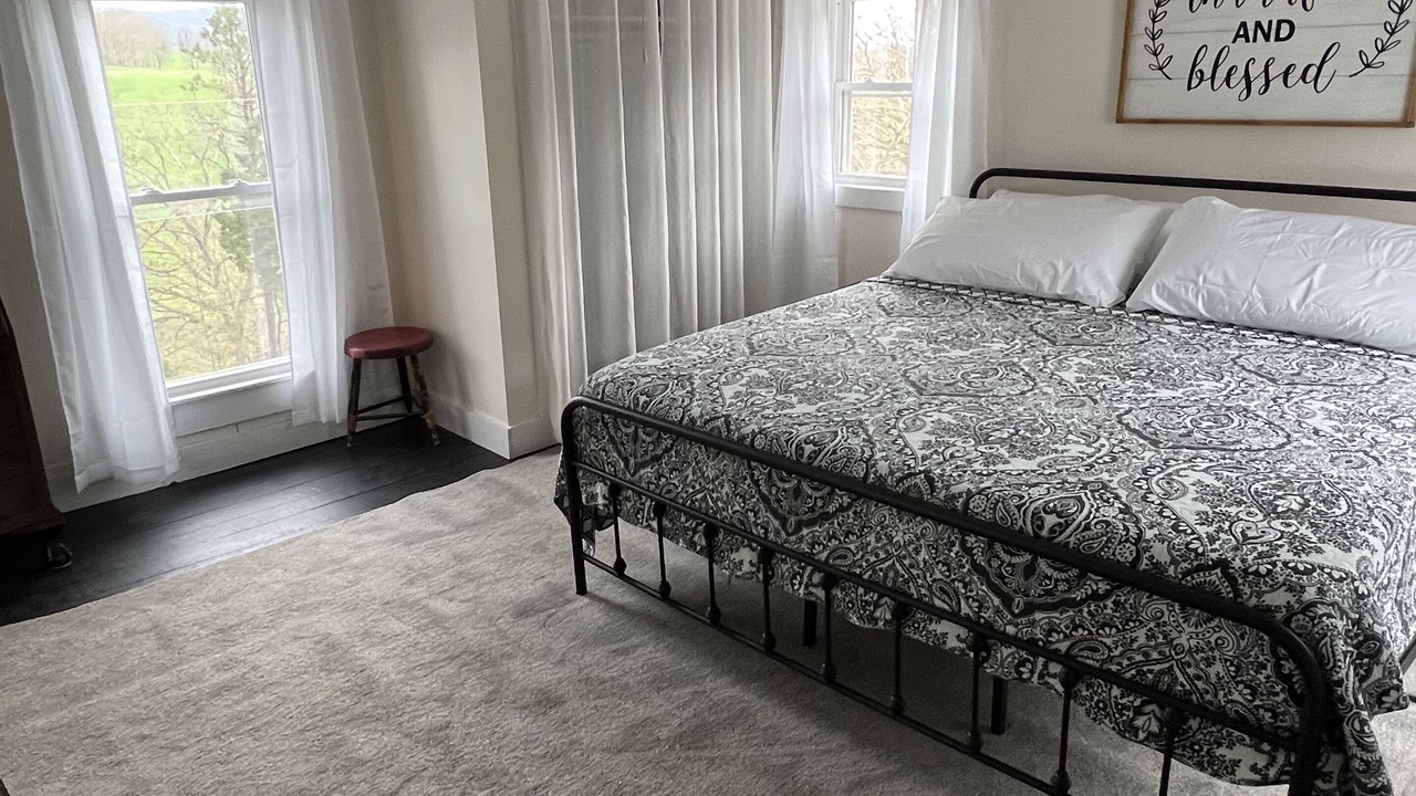 Photo of Bedroom in Gap Mills