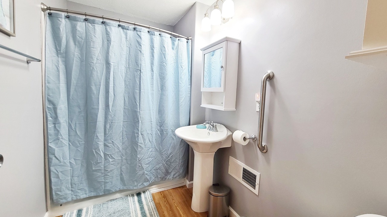 Photo of Bathroom in Wauksaukee