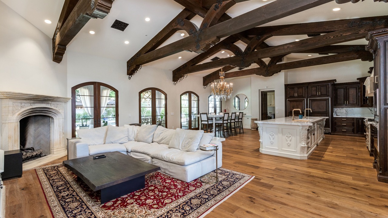 Photo of Livingroom in Camelback East