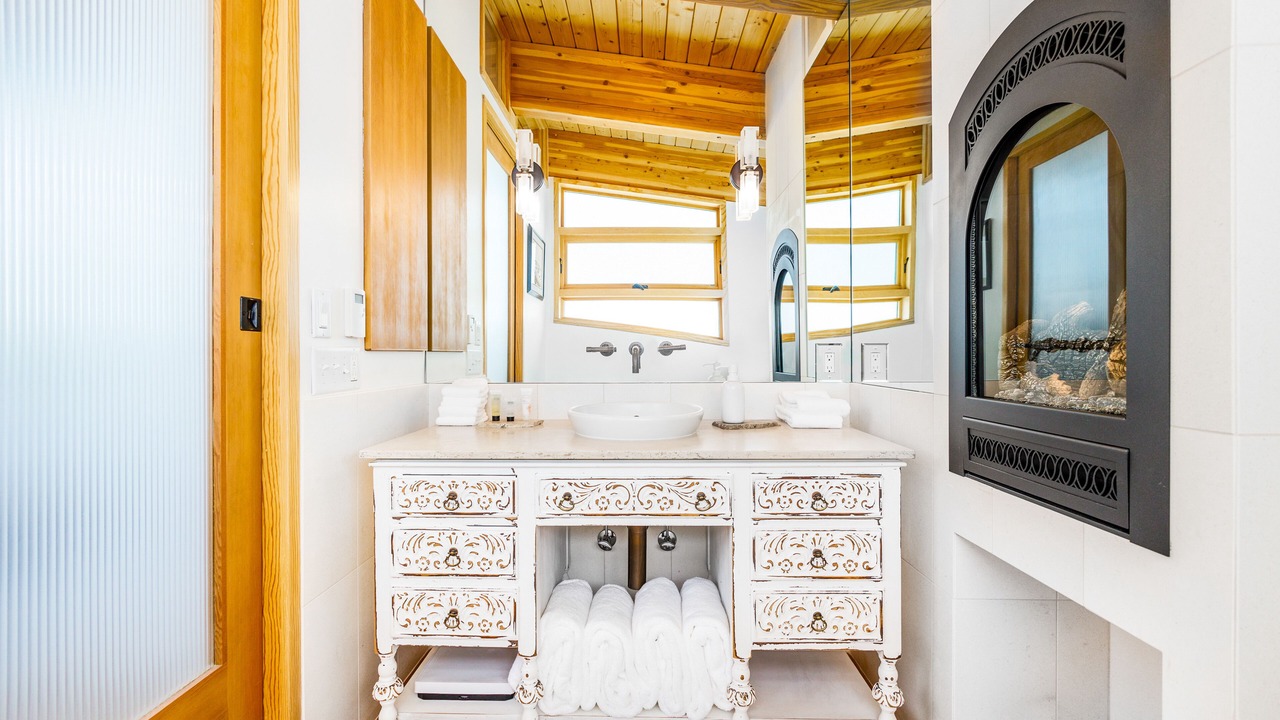 Photo of Bathroom in Downtown Anchorage
