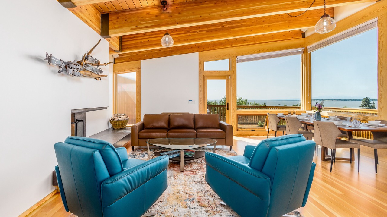 Photo of Livingroom in Downtown Anchorage