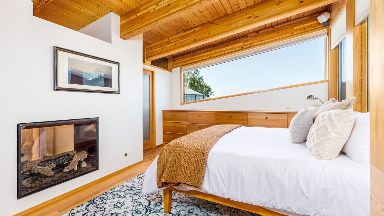 Photo of Bedroom in Downtown Anchorage