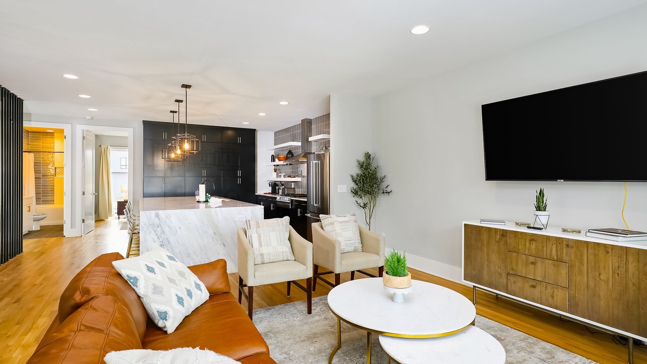 Photo of Livingroom in Hadley - Washington
