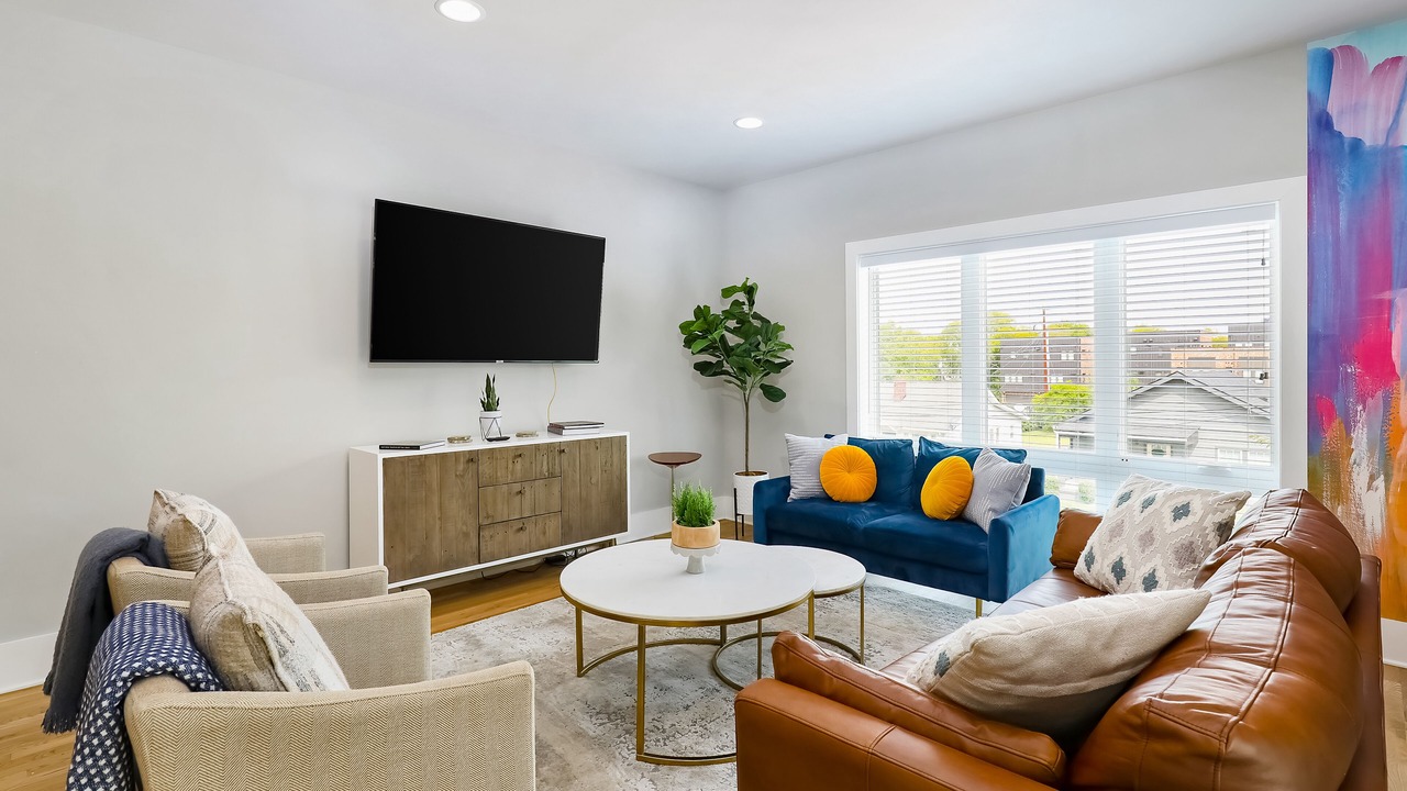 Photo of Livingroom in Hadley - Washington