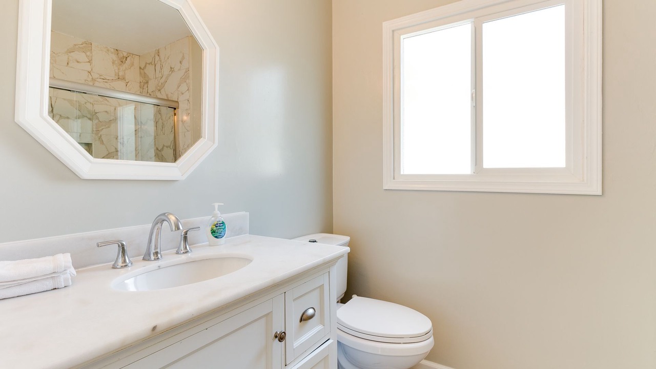 Photo of Bathroom in Reseda