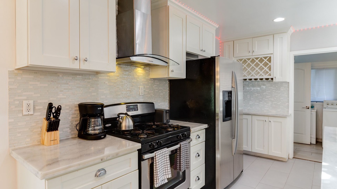 Photo of Kitchen in Reseda