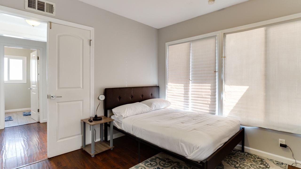 Photo of Bedroom in Reseda